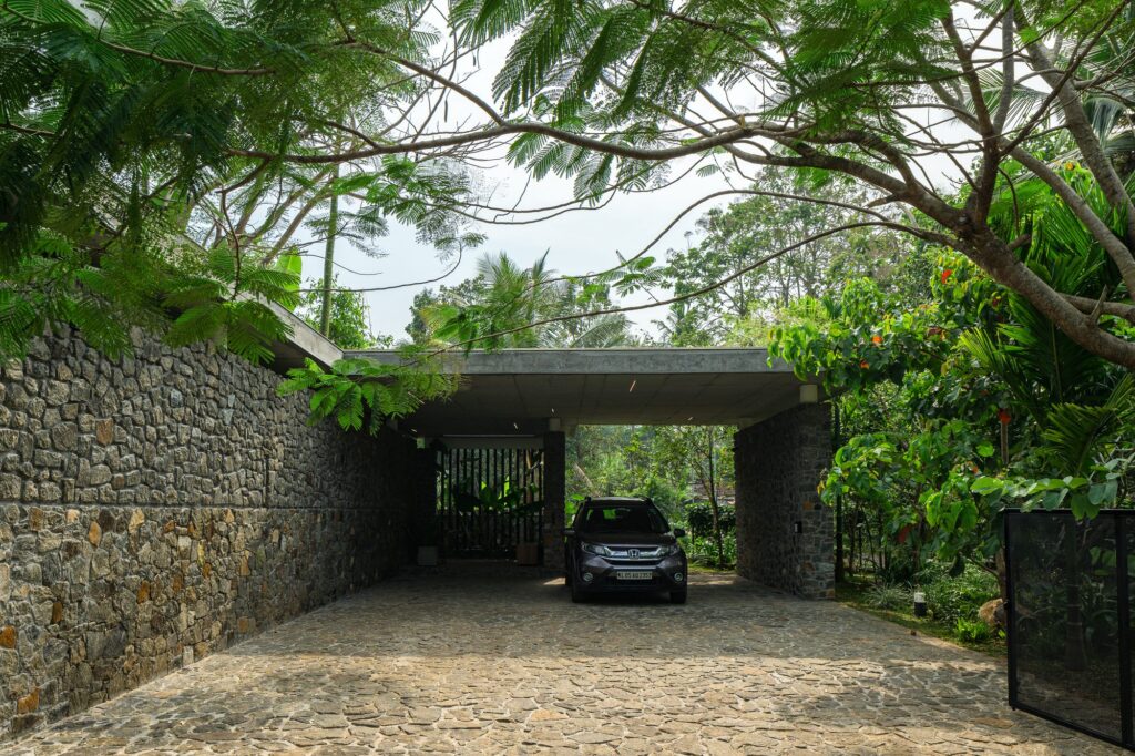 The car porch, framed by stone masonry. Photo: Praveen Mohandas